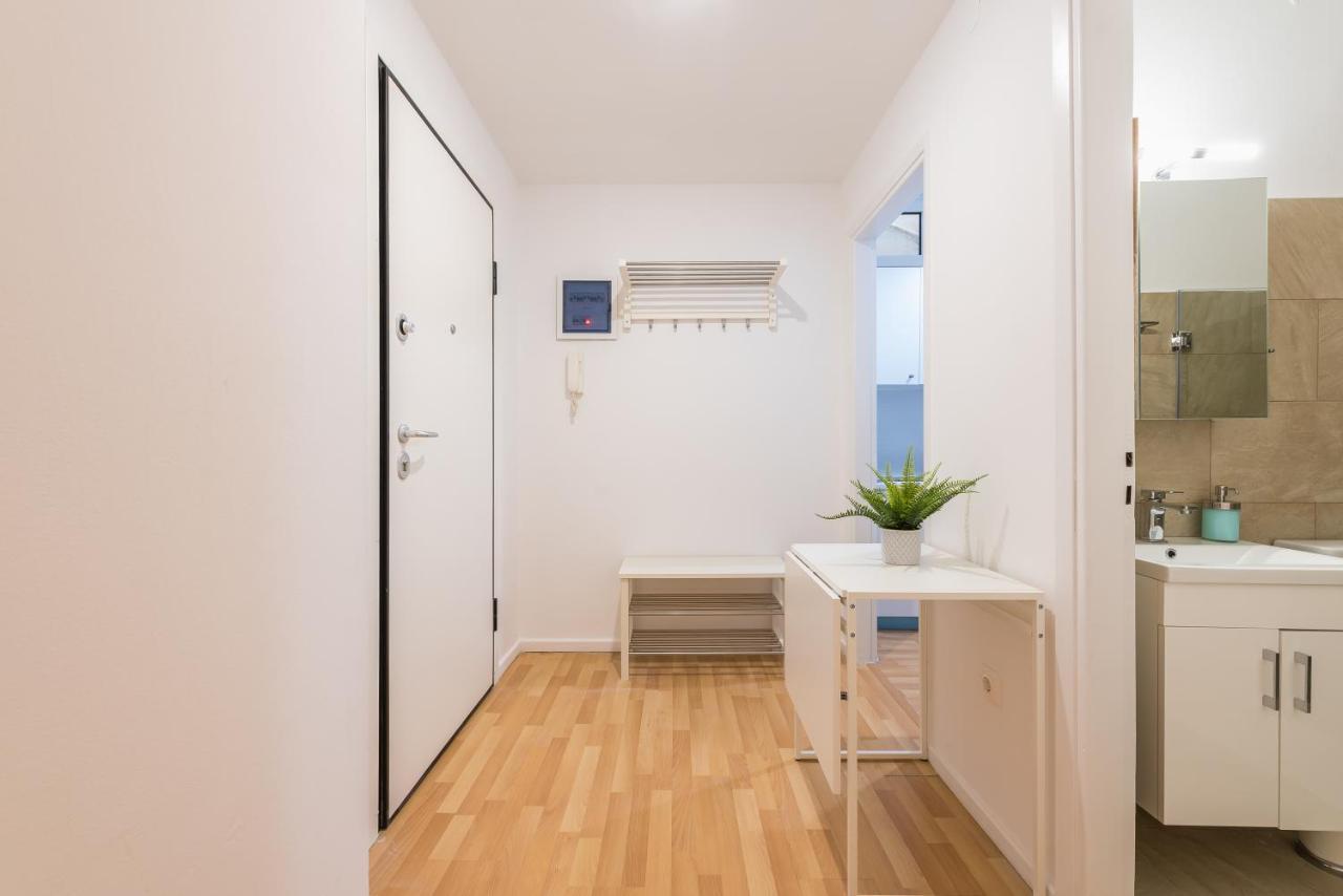 Apartment At Megaro Mousikis St Semi Basement 1Bed 2 Pers Athènes Extérieur photo